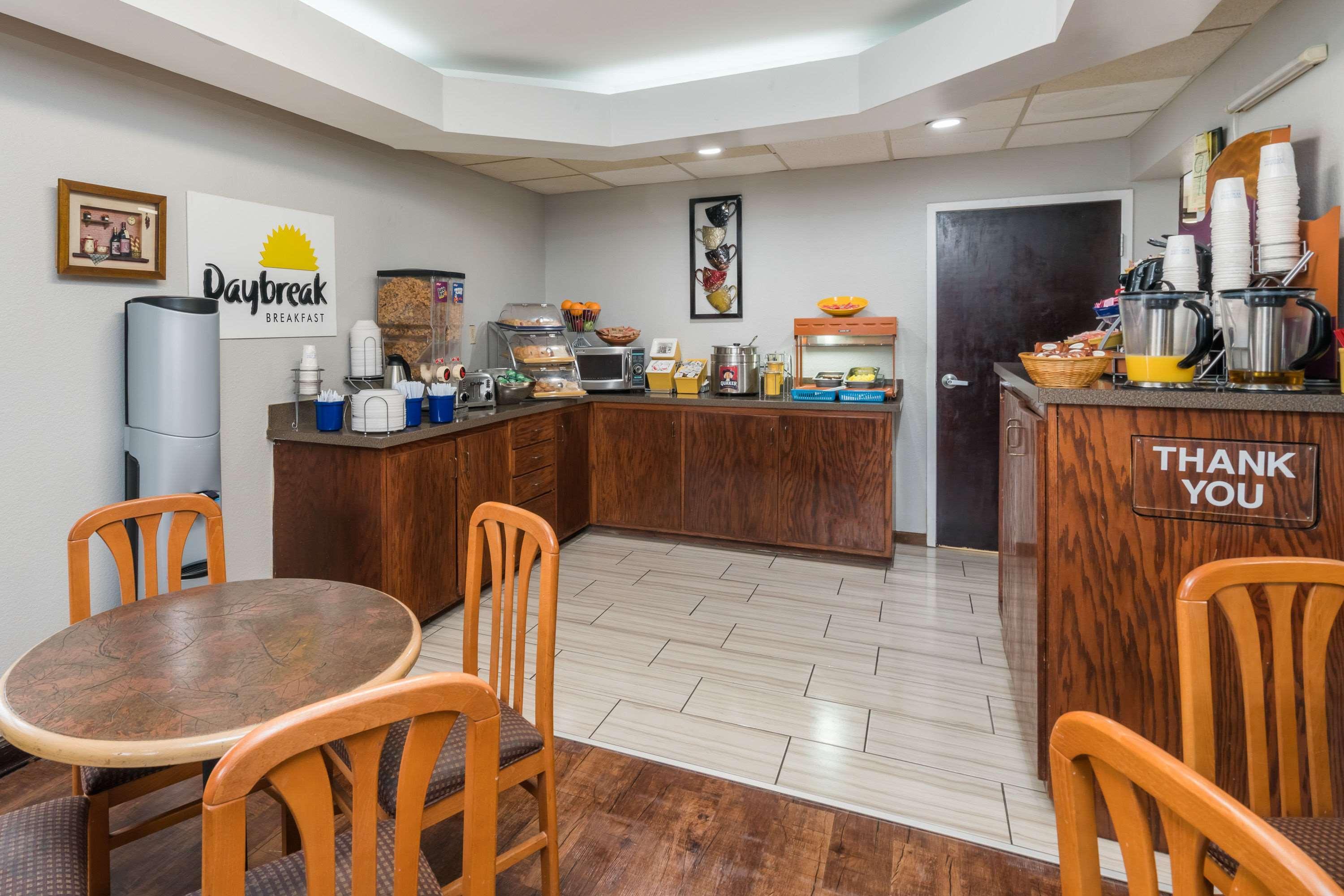 Days Inn By Wyndham Goodlettsville Nashville מראה חיצוני תמונה